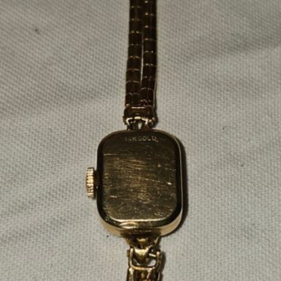 Gorgeous Vintage OMEGA 14K/18K Gold ladies watch main image 4